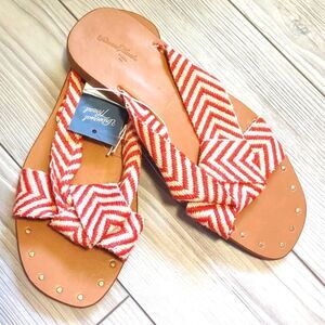 (9-0945) Louise Red Print Knotted Sandals Universal Thread Sz 5